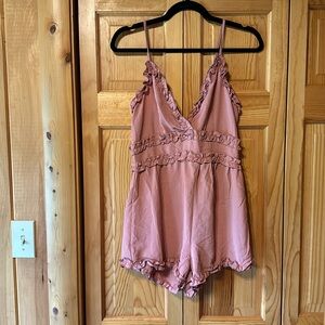 NWT rose color romper